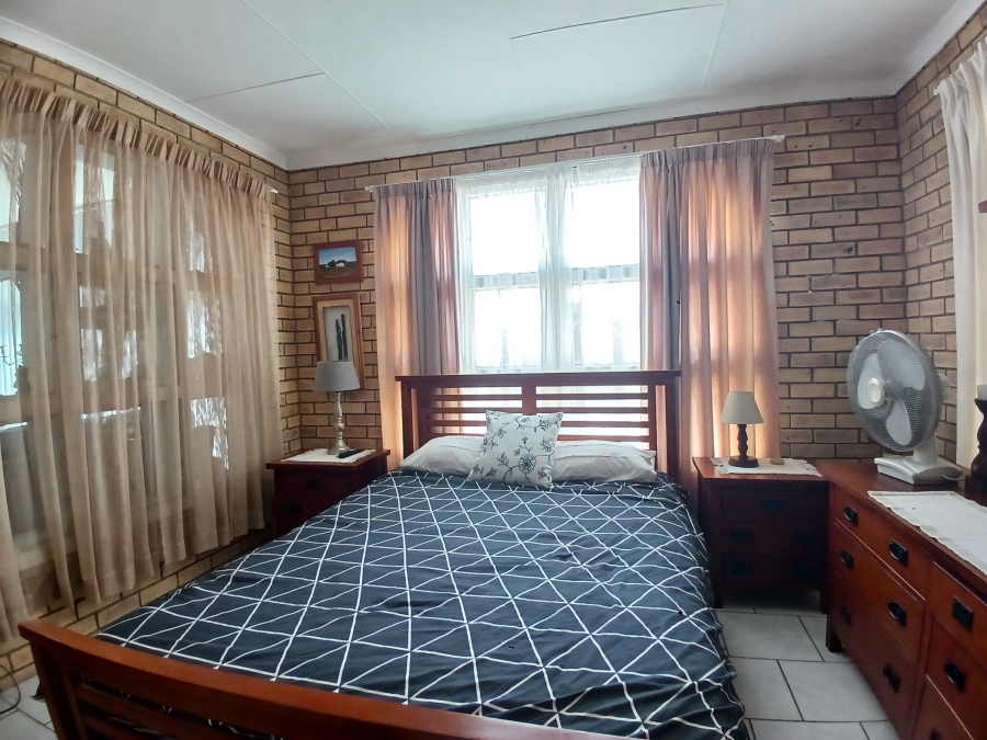 2 Bedroom Property for Sale in Stilbaai Wes Western Cape